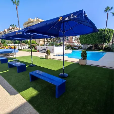 公寓 Luxury Beachfront In Costa 贝纳尔马德纳