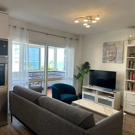 公寓 Luxury Beachfront In Costa 贝纳尔马德纳