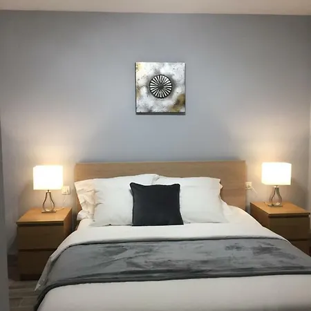 公寓 Luxury Beachfront In Costa 贝纳尔马德纳