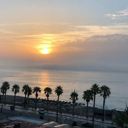 Luxury Beachfront In Costa * 贝纳尔马德纳